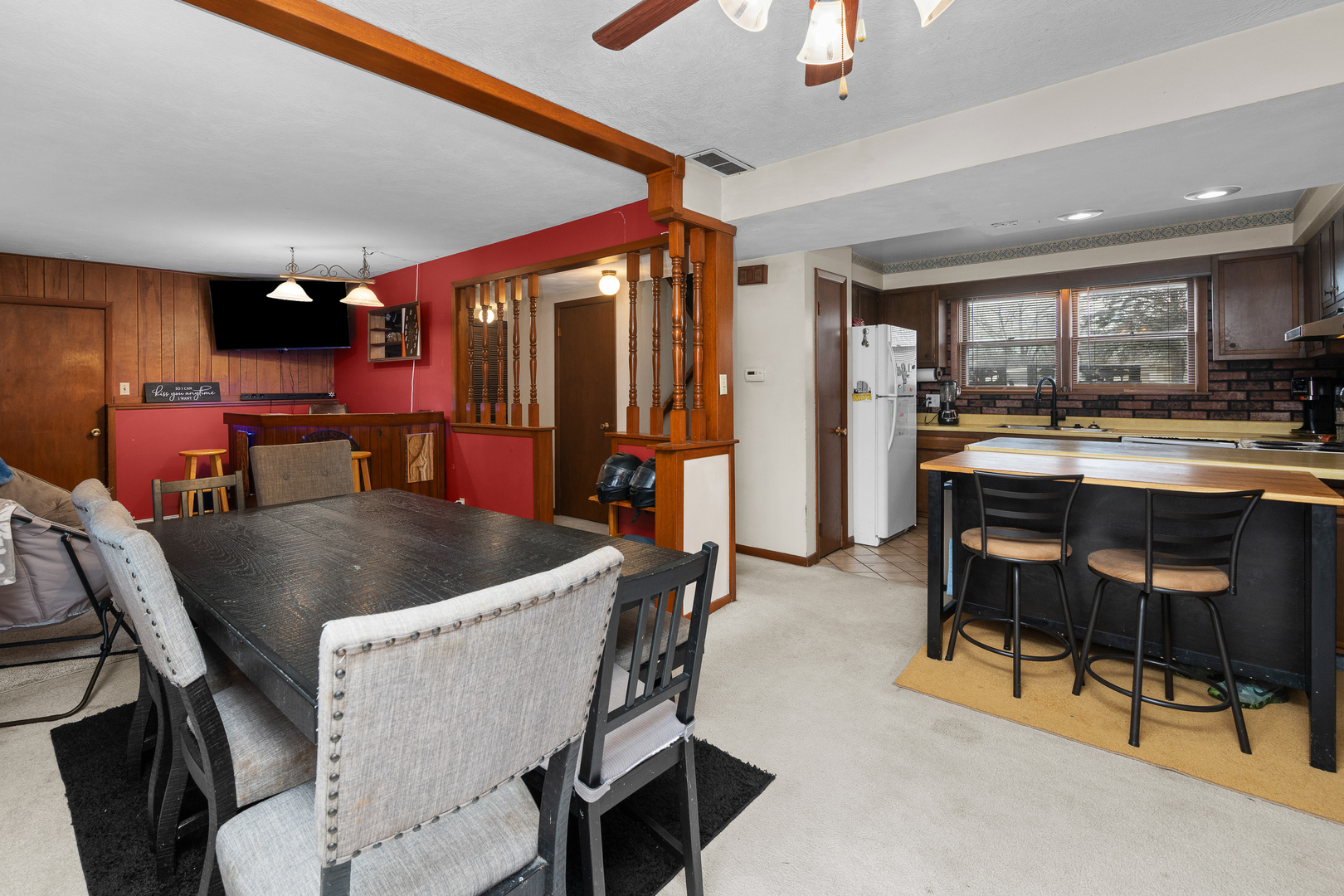 3604 32nd Avenue Moline, IL 61265 - Photo 9 of 36 a dining room with furniture and window