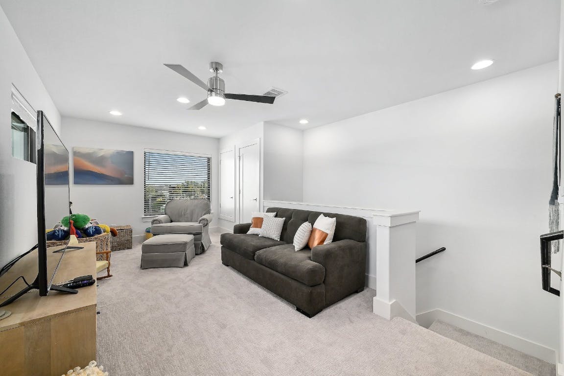 2050 Lohmans Spur Road, Unit 2301 Lakeway, TX 78734 - Photo 15 of 27 3rd level loft