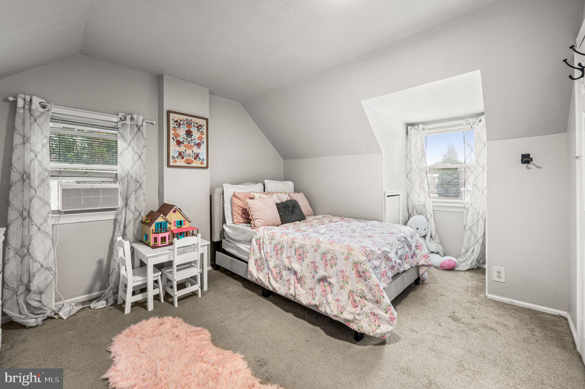 321 Rively Avenue Aldan, PA 19018 - Photo 17 of 31 2nd floor bedroom