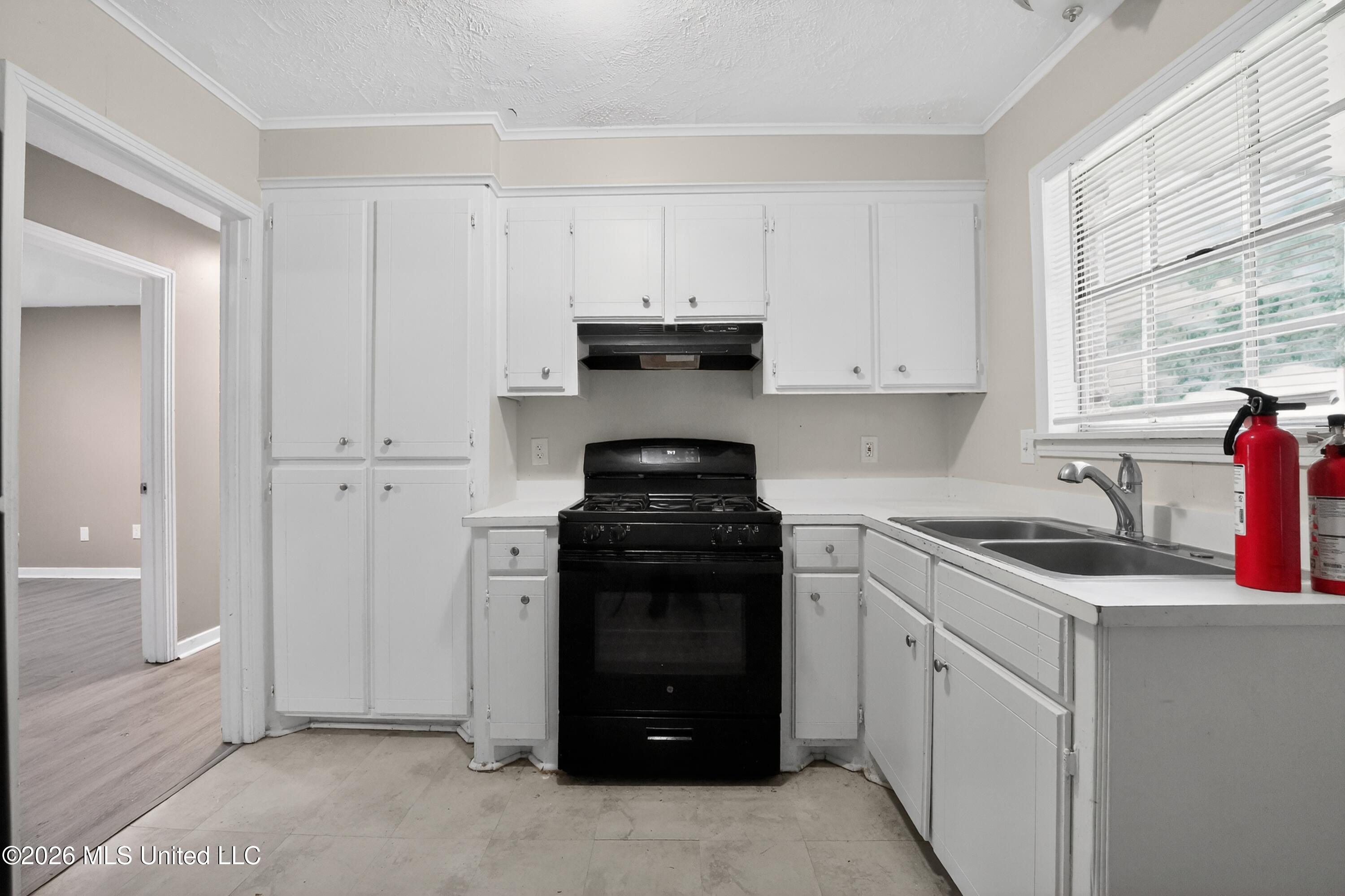 6578 Van Buren Road Jackson, MS 39213 - Photo 21 of 42 21_6578_Van_Buren_Rd-Kitchen-7253