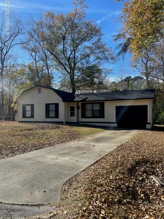 $1,400 | 1002 Stillwood Circle, Jacksonville, NC 28540