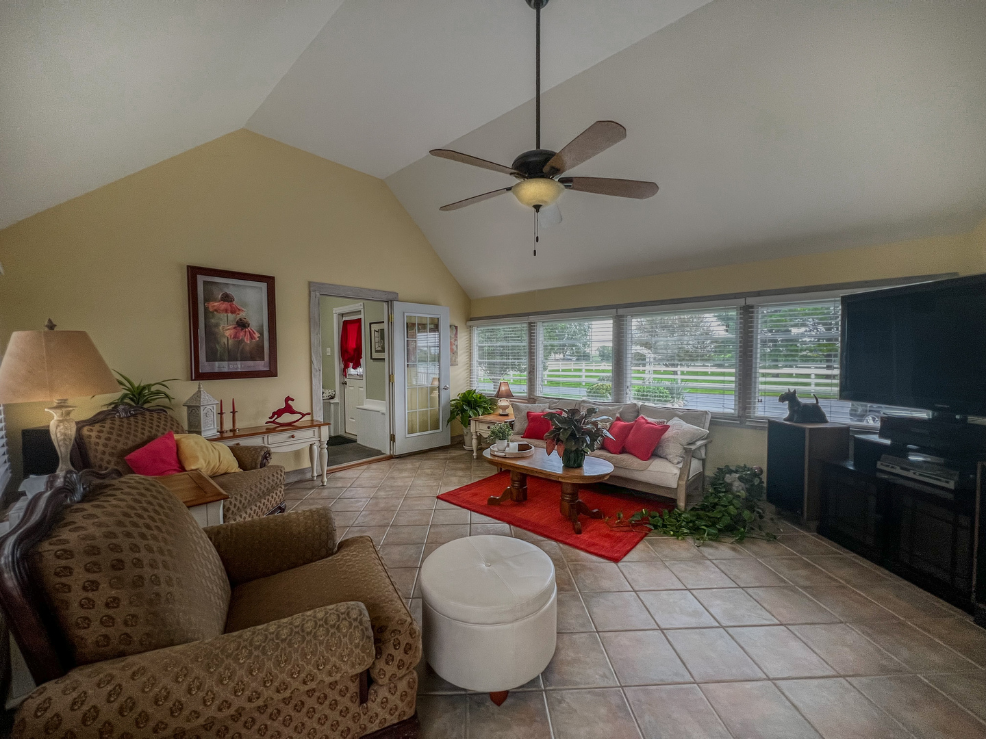 16205 University Road Malta, IL 60150 - Photo 6 of 51