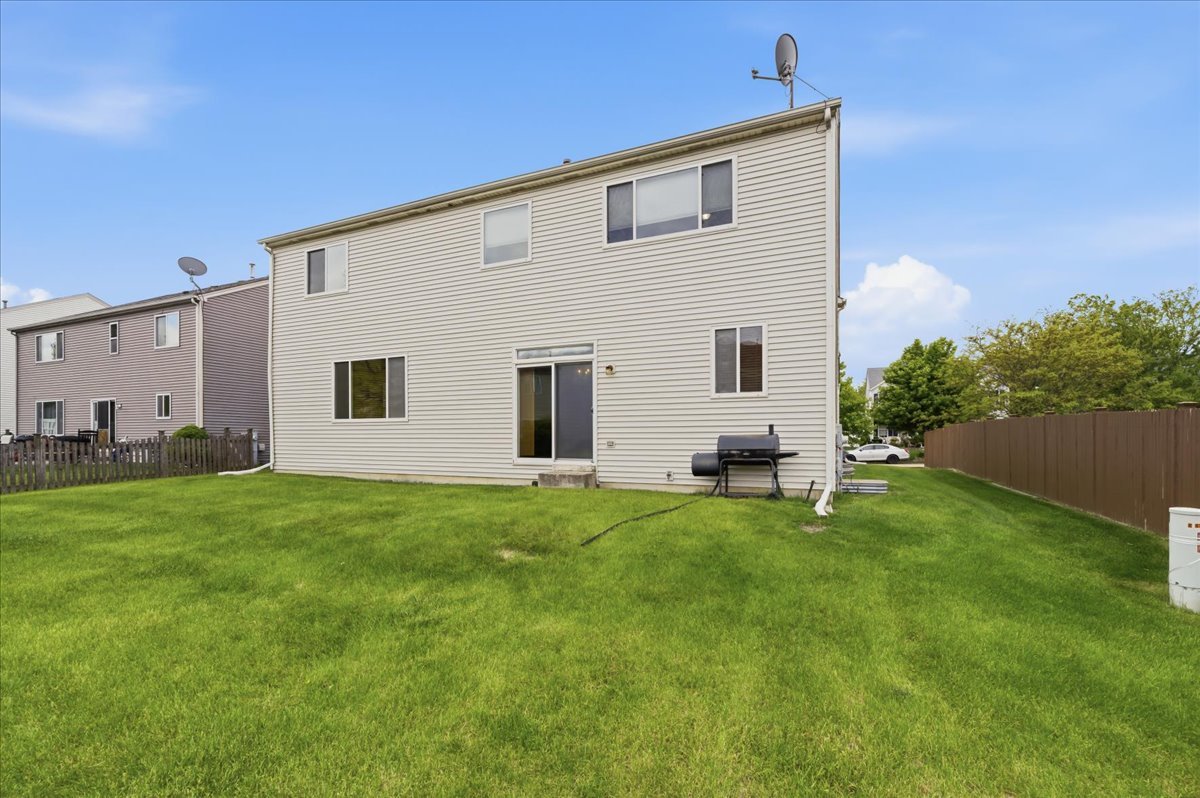 1916 Castle Ridge Drive Plainfield, IL 60586 - Photo 31 of 36 Gallery Image 31