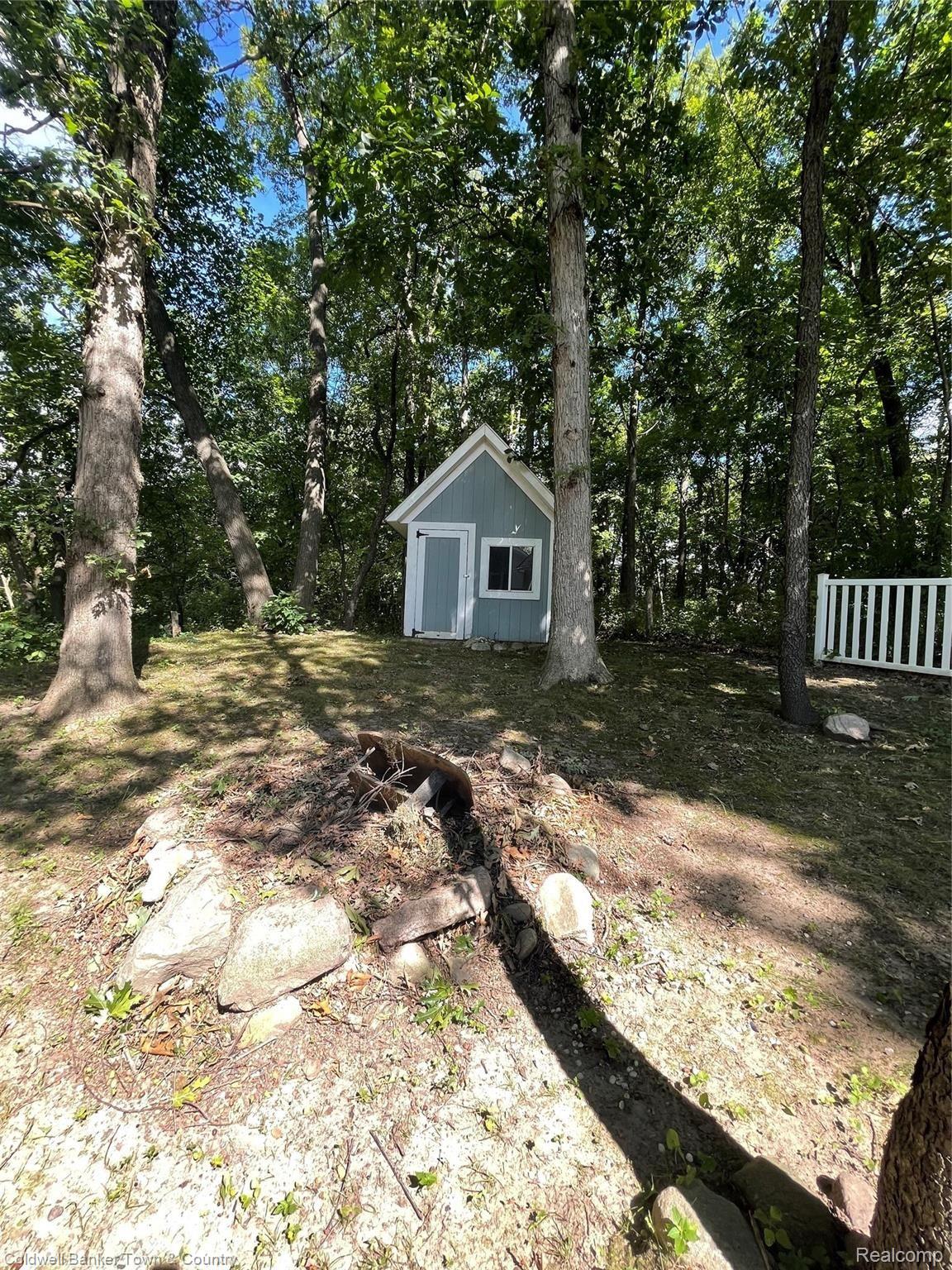 390 Springwell Lane Howell, MI 48843 - Photo 18 of 25 bKYpl06IQ+C7zSBRmlWsbQ.jpg