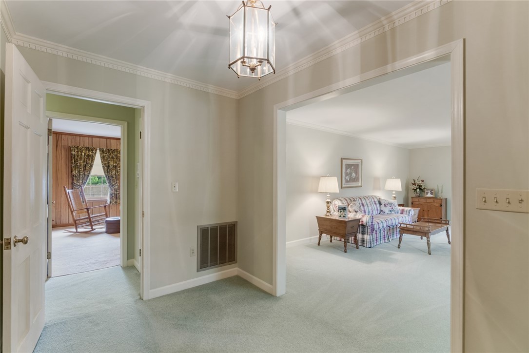 607 Wren School Road Piedmont, SC 29673 - Photo 5 of 41