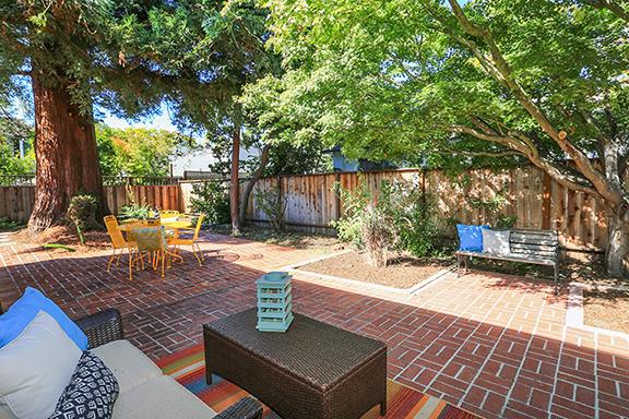 2160 Middlefield Road Palo Alto, CA 94301 - Photo 18 of 24 a view of a backyard with a patio