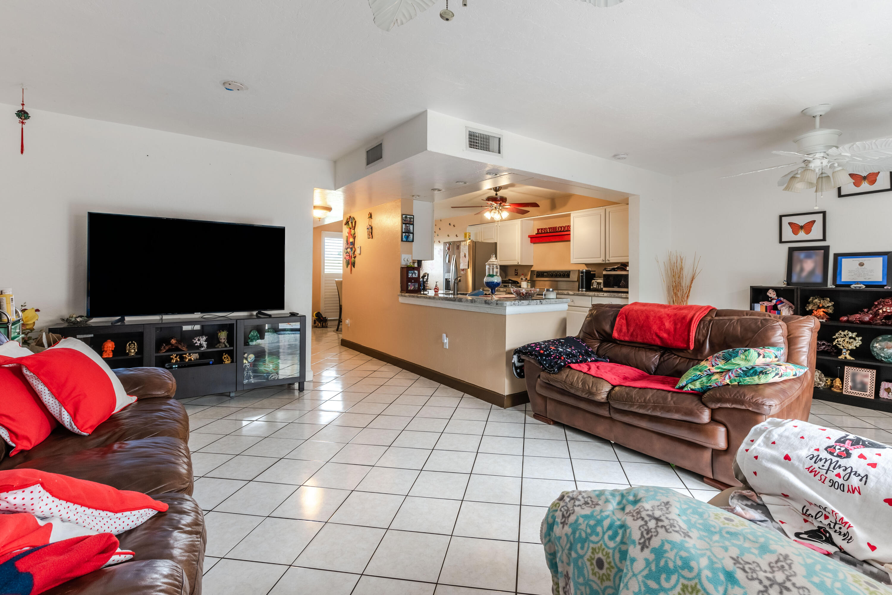 3341 Raleigh Street, Unit 2F Hollywood, FL 33021 - Photo 13 of 32 3341 Raleigh Str Unit 2F (14 of 36)