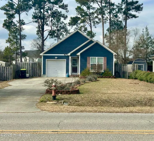 $2,100 | 3031 Country Club Drive, Hampstead, NC 28443