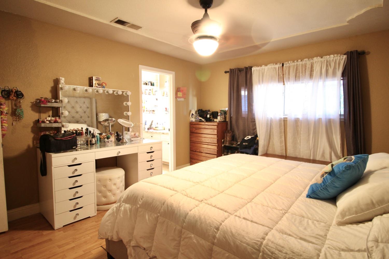 17866 Rodeo Drive Madera, CA 93638 - Photo 20 of 31 Gallery Image 20