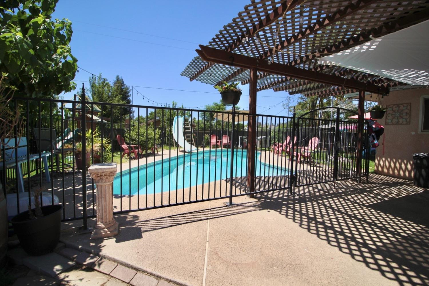 17866 Rodeo Drive Madera, CA 93638 - Photo 9 of 31 Gallery Image 9