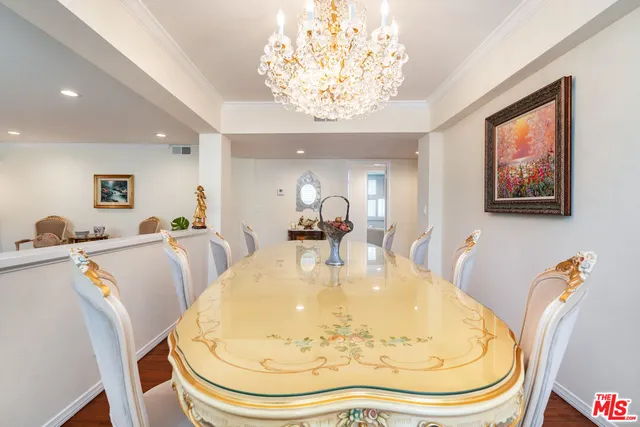 $899,999 | 14521 Benefit Street, Unit 207, Sherman Oaks, CA 91403