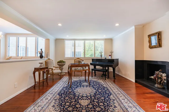 $899,999 | 14521 Benefit Street, Unit 207, Sherman Oaks, CA 91403