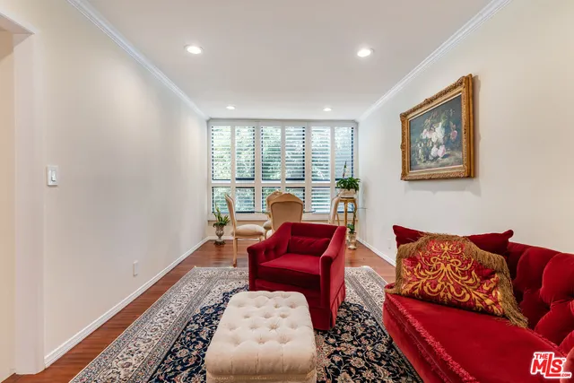 $899,999 | 14521 Benefit Street, Unit 207, Sherman Oaks, CA 91403