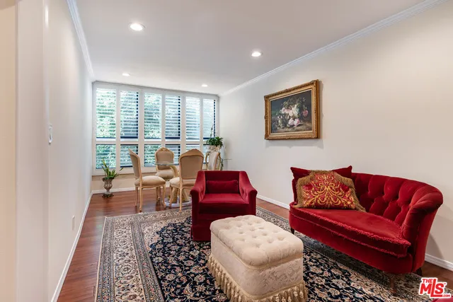 $899,999 | 14521 Benefit Street, Unit 207, Sherman Oaks, CA 91403