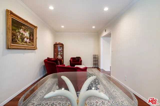 $899,999 | 14521 Benefit Street, Unit 207, Sherman Oaks, CA 91403