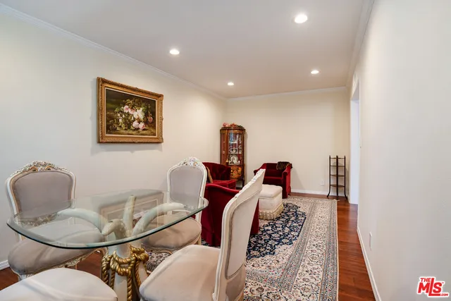 $899,999 | 14521 Benefit Street, Unit 207, Sherman Oaks, CA 91403