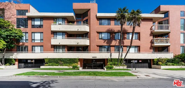 $899,999 | 14521 Benefit Street, Unit 207, Sherman Oaks, CA 91403