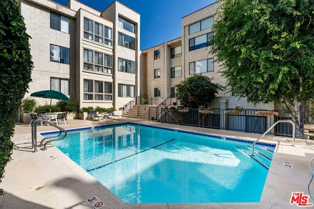 $899,999 | 14521 Benefit Street, Unit 207, Sherman Oaks, CA 91403