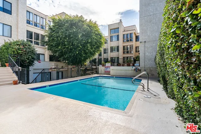 $899,999 | 14521 Benefit Street, Unit 207, Sherman Oaks, CA 91403