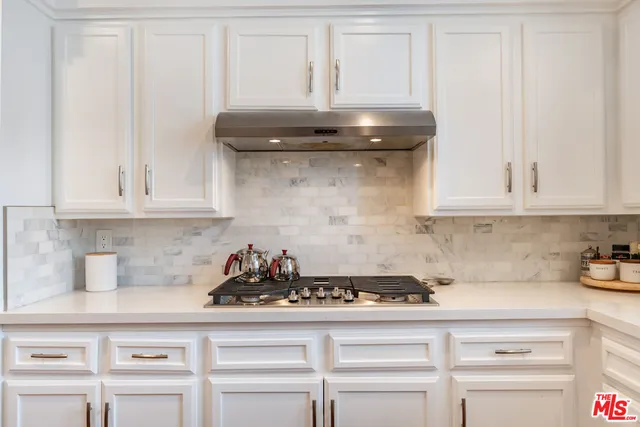 $899,999 | 14521 Benefit Street, Unit 207, Sherman Oaks, CA 91403