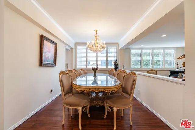 $899,999 | 14521 Benefit Street, Unit 207, Sherman Oaks, CA 91403