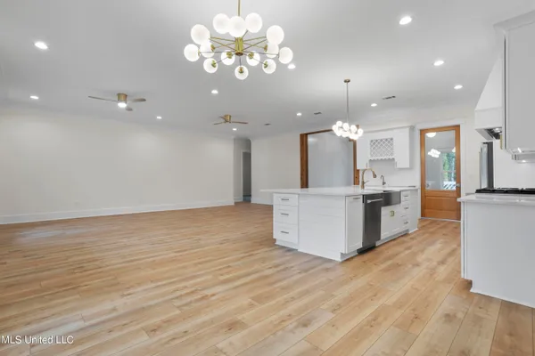 $1,295,000 | 1180 Iola Road, Ocean Springs, MS 39564
