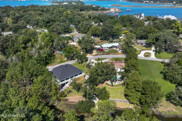 $1,295,000 | 1180 Iola Road, Ocean Springs, MS 39564
