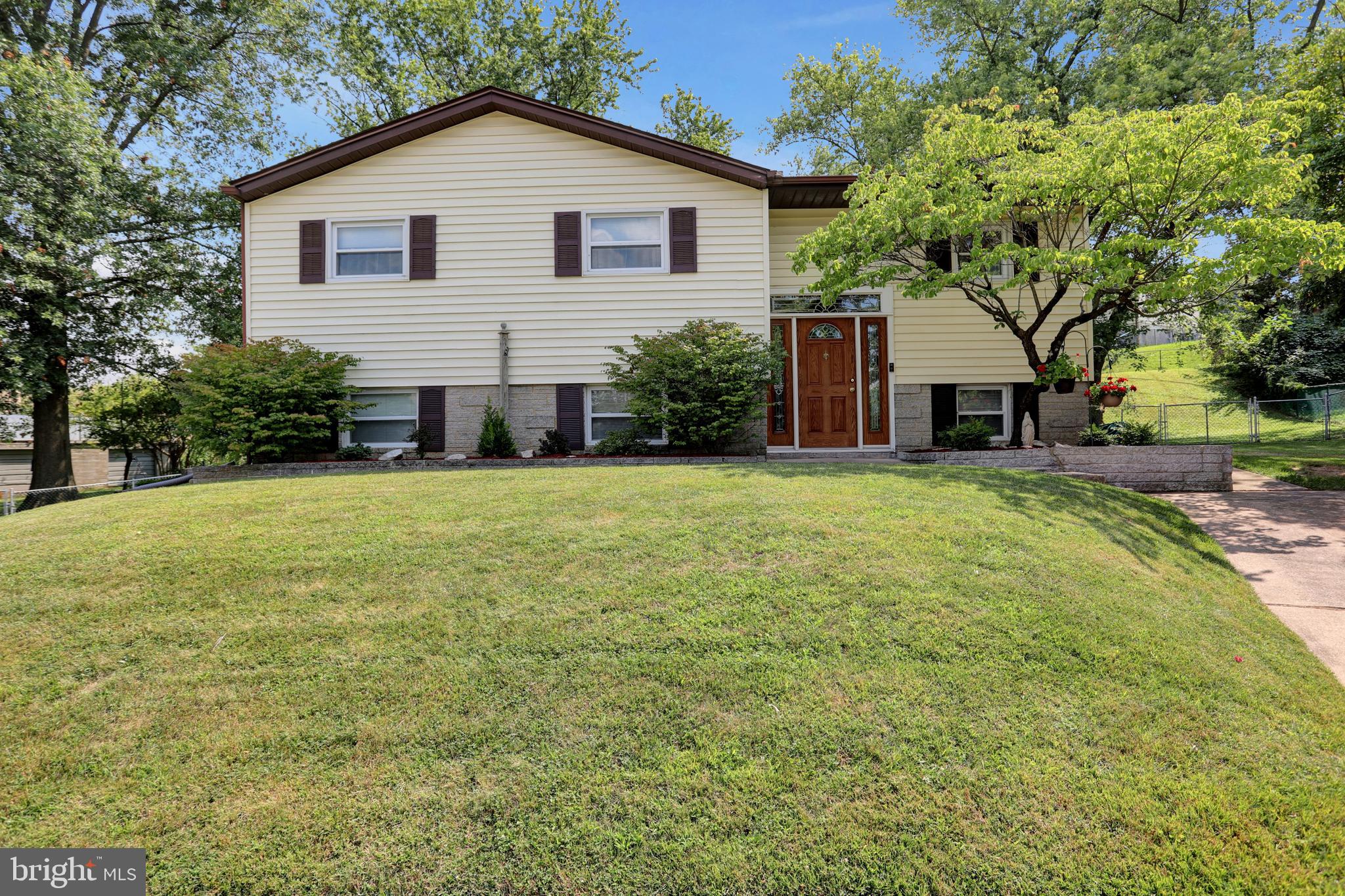 5305 Dew Garth Baltimore, MD 21206 - Photo 1 of 53