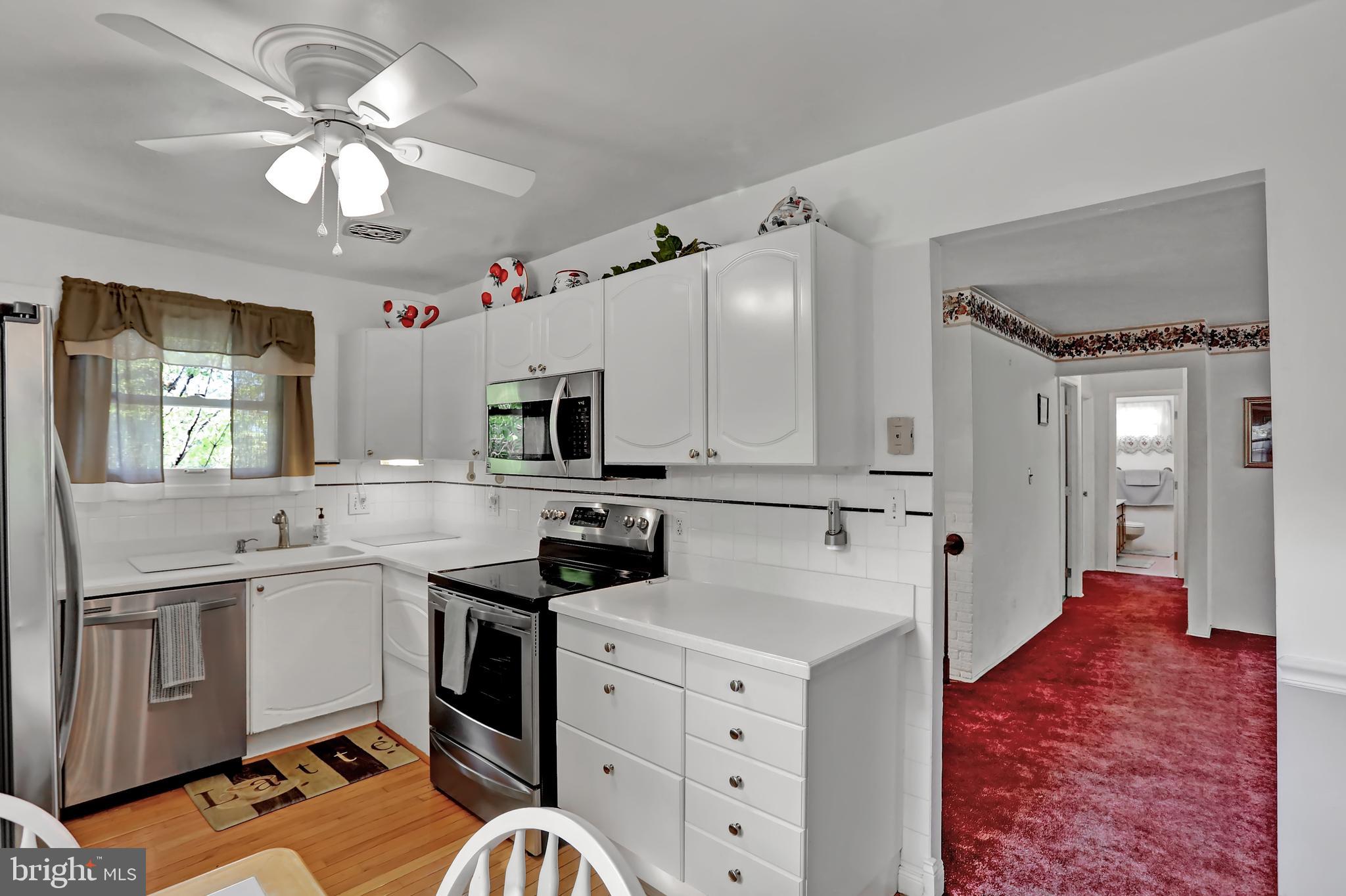 5305 Dew Garth Baltimore, MD 21206 - Photo 6 of 53