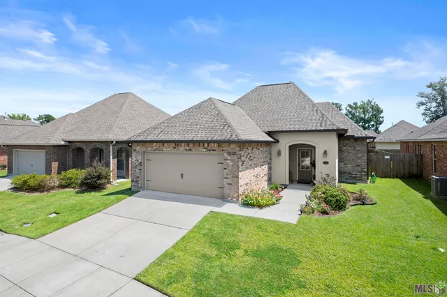 $335,000 | 6429 Blue Rose Dr., Baton Rouge, LA 70817