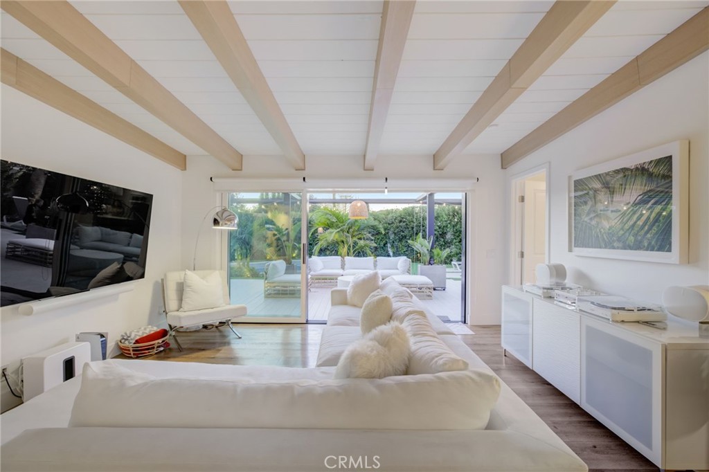 8161 Encino Avenue Northridge, CA 91325 - Photo 25 of 72