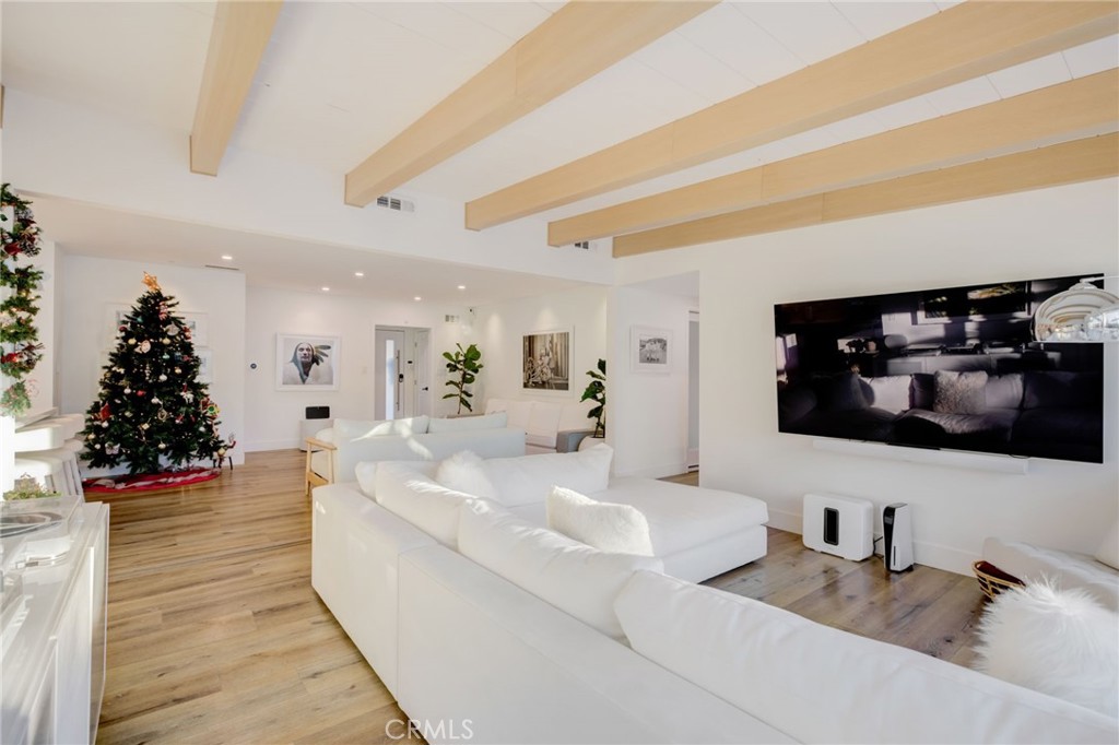 8161 Encino Avenue Northridge, CA 91325 - Photo 31 of 72