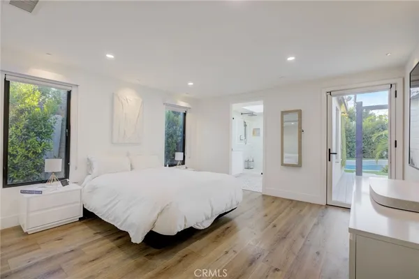 $8,000 | 8161 Encino Avenue, Northridge, CA 91325