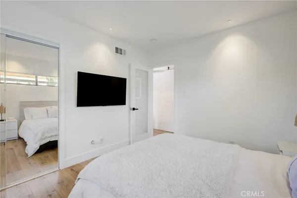 $8,000 | 8161 Encino Avenue, Northridge, CA 91325