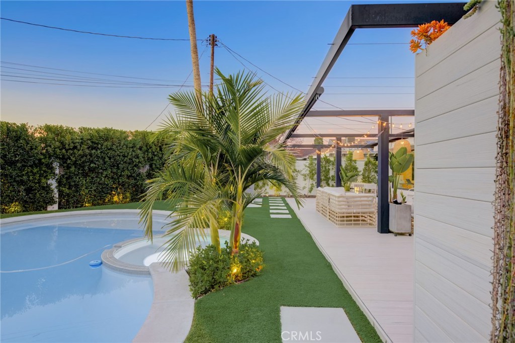 8161 Encino Avenue Northridge, CA 91325 - Photo 61 of 72