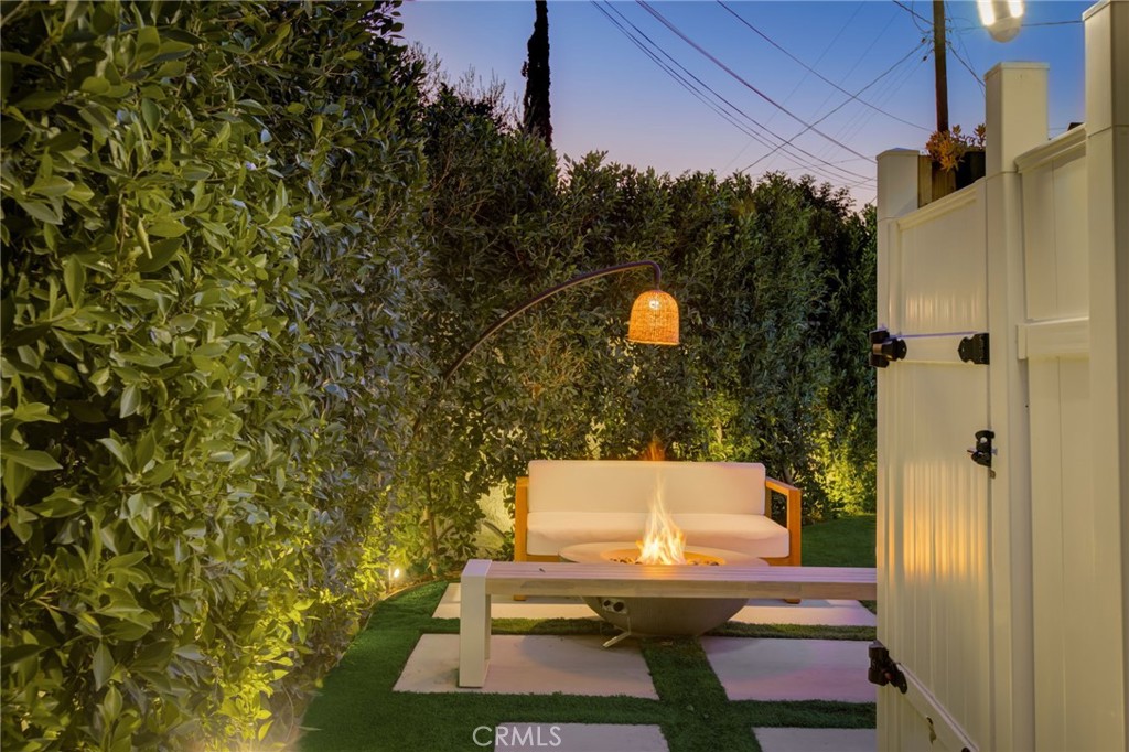 8161 Encino Avenue Northridge, CA 91325 - Photo 69 of 72