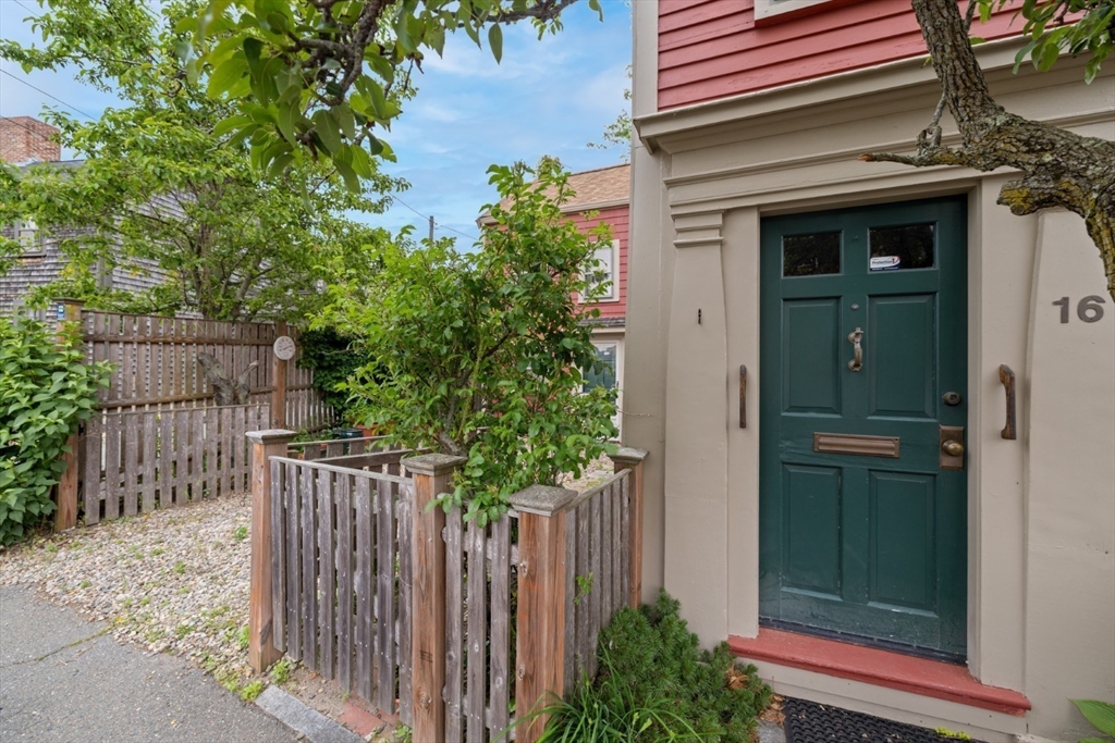 16 Pine Street Gloucester, MA 01930 - Photo 3 of 42 a house with a outdoor space