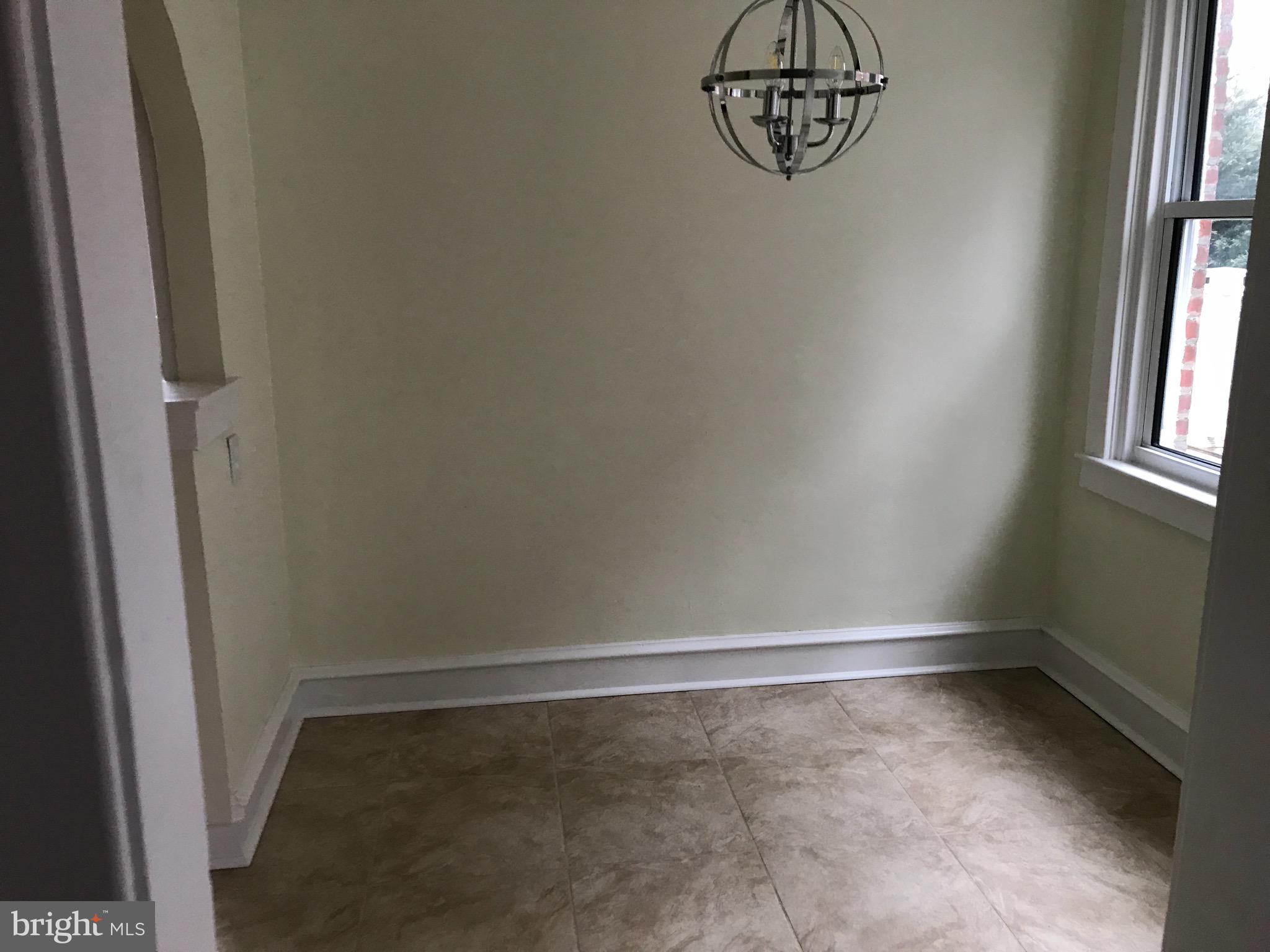33 Wayne Avenue Springfield, PA 19064 - Photo 10 of 27 Breakfast room with tile floor