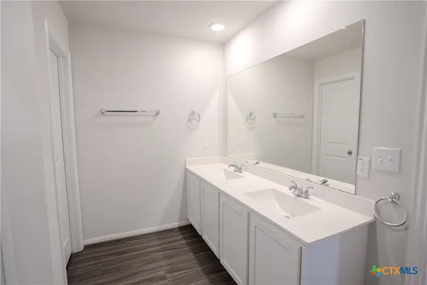 $2,200 | 141 Everglades Drive, Kyle, TX 78640