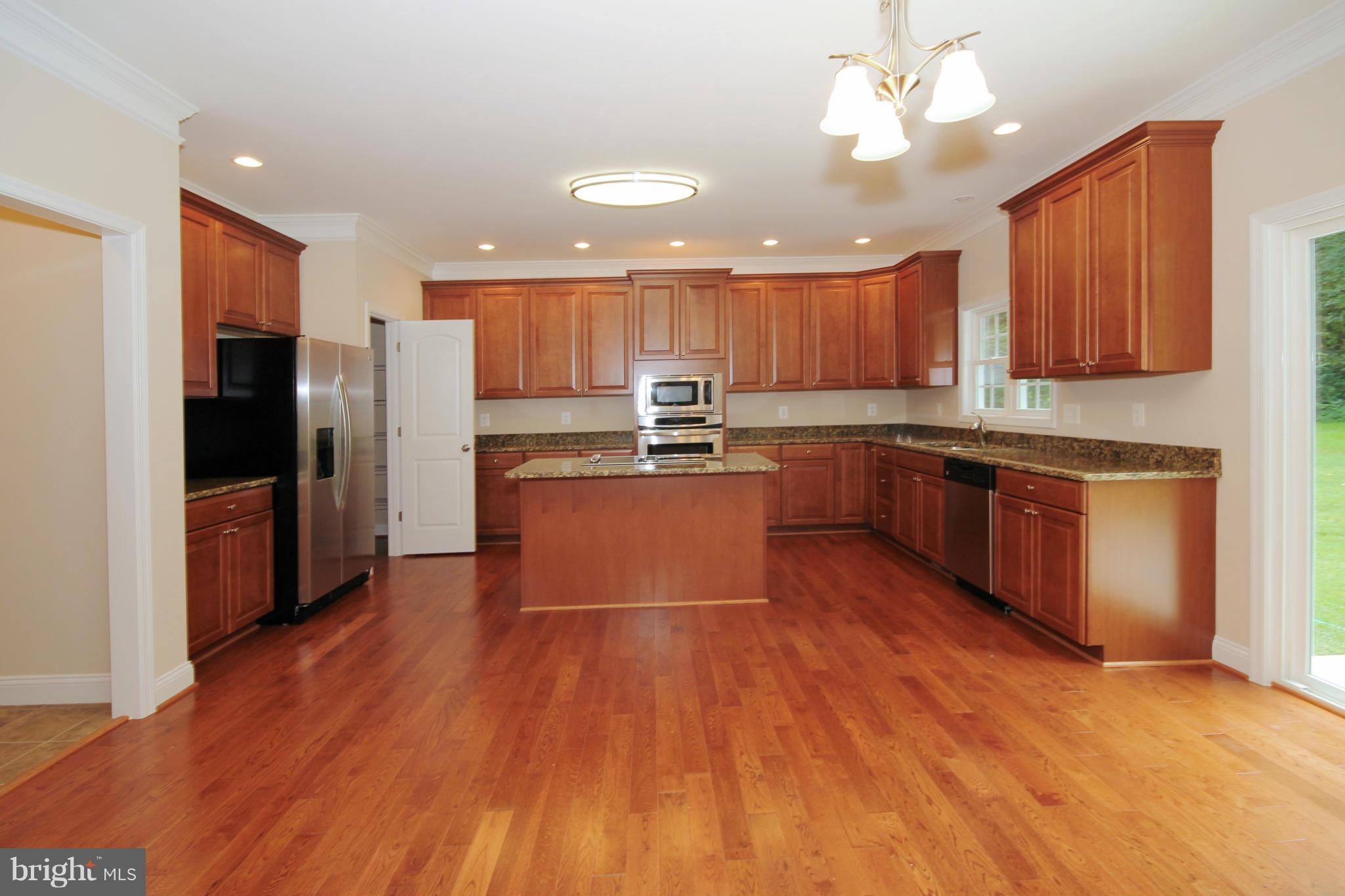 9421 Rogues Road Midland, VA 22728 - Photo 7 of 30 Kitchen