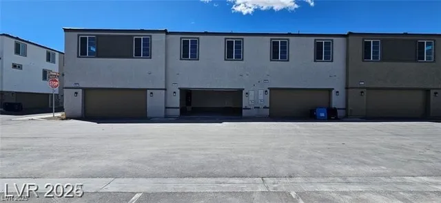 $2,050 | 8025 Krautrock Avenue, Las Vegas, NV 89113