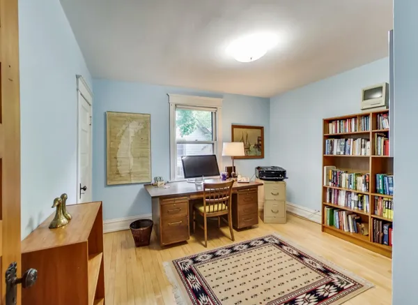 $3,800 | 804 South Grove Avenue, Oak Park, IL 60304