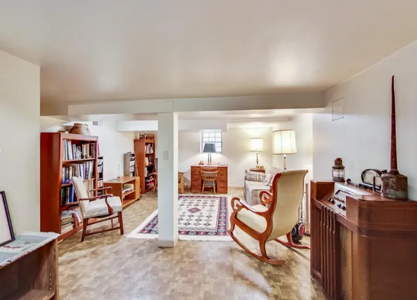 $3,800 | 804 South Grove Avenue, Oak Park, IL 60304