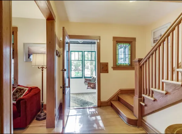 $3,800 | 804 South Grove Avenue, Oak Park, IL 60304