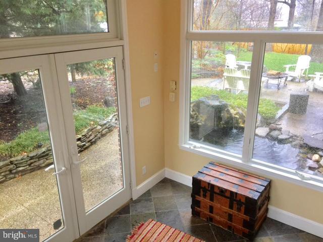 7005 Kenleigh Road Baltimore, MD 21212 - Photo 3 of 29 Mud Room