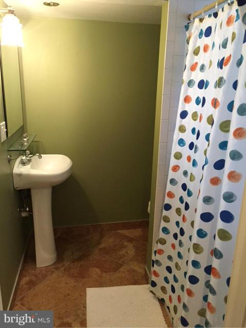 7005 Kenleigh Road Baltimore, MD 21212 - Photo 27 of 29 Basement Bath