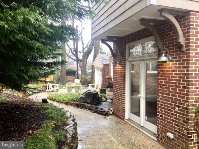 7005 Kenleigh Road Baltimore, MD 21212 - Photo 28 of 29 Mud Room Entrance