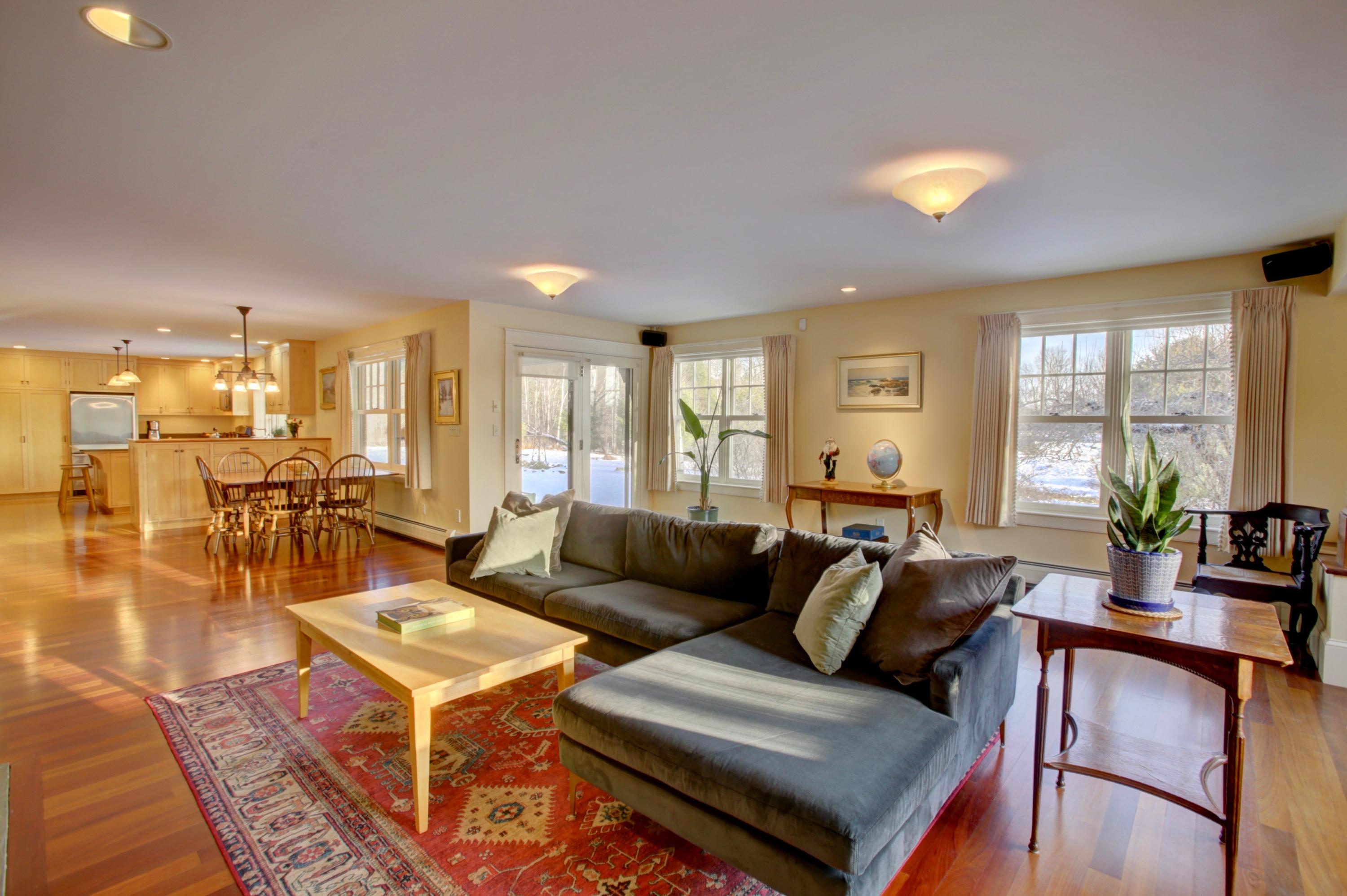 70 Desert Road Freeport, ME 04032 - Photo 11 of 46 45