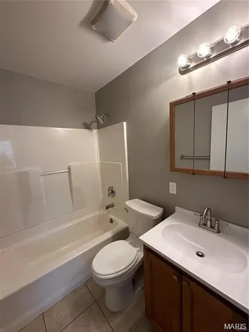 $1,495 | 1652 Oliveto Lane, Hazelwood, MO 63042