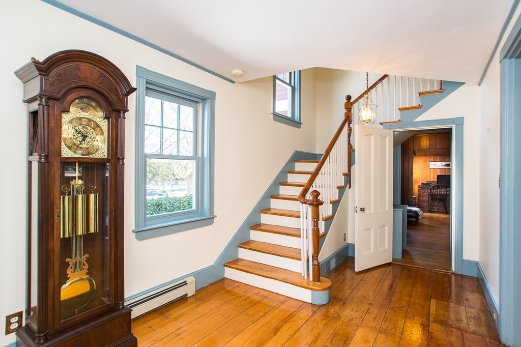 57 Magnolia Road Milton, MA 02186 - Photo 4 of 24